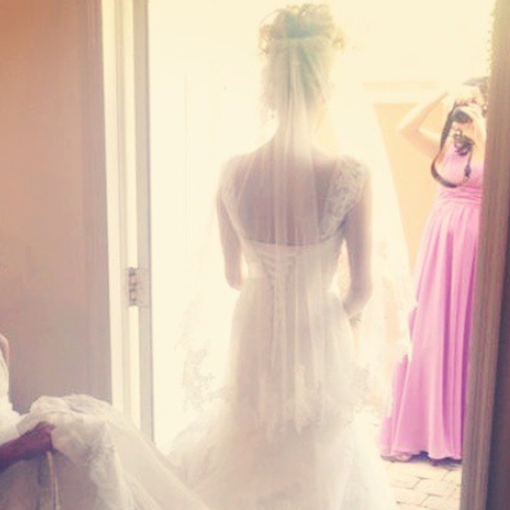 Disney bridal veil in ivory with lace and beading